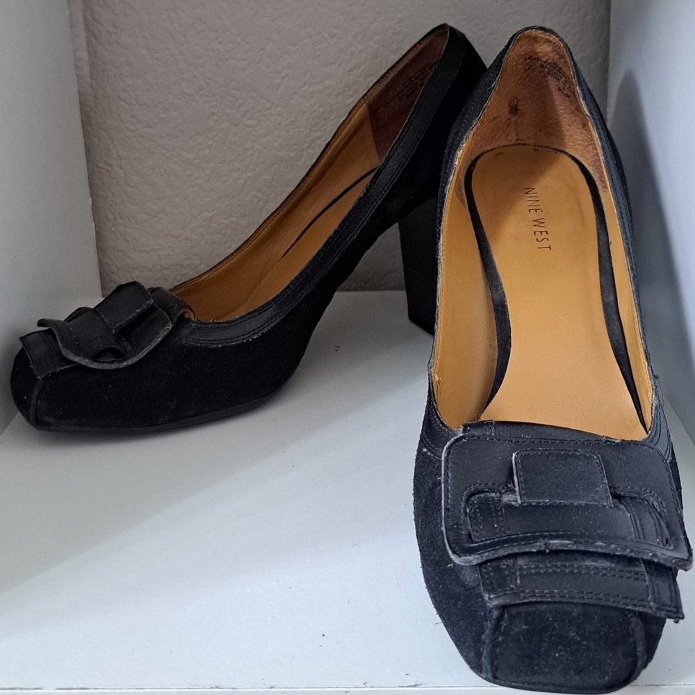 Nine West Black Suede Square Toe Buckled Women's Pumps Heels Size 9.5